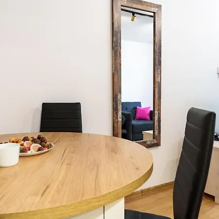 Апартаменты Pod Swierkiem - Pet Friendly - 2 Osobne Dla Max 5 Osob - Space *